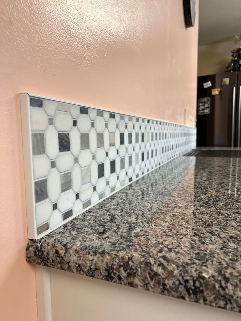 Chevron pattern kitchen backsplash